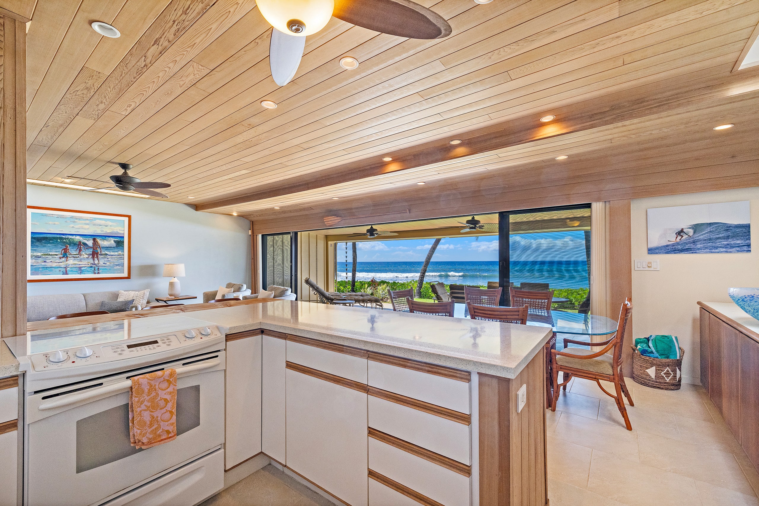 Townhouse in Lahaina · ★4.89 · 4 bedrooms · 5 beds · 4 baths - Image 18