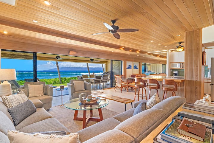 Spectacular Oceanfront 4 bedroom 4 bath, AC, pool