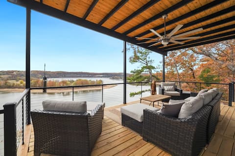 Eagles Bluff - Views of Beaver Lake