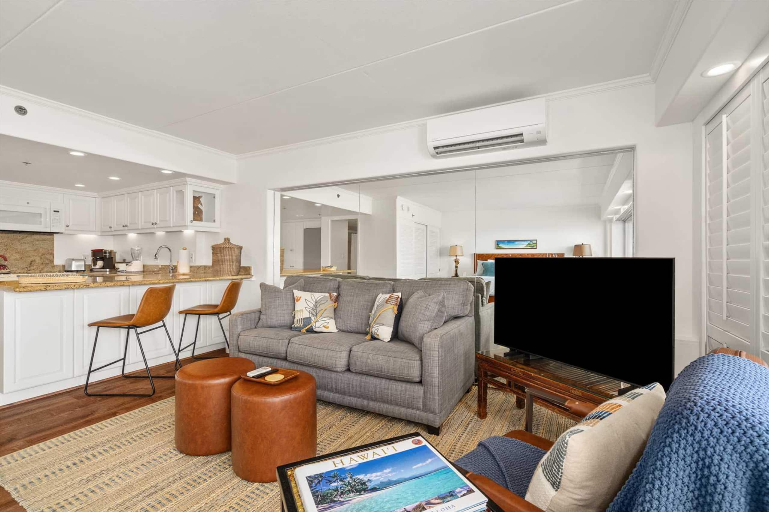 Condo in Honolulu · ★4.76 · 1 bedroom · 2 beds · 1 private bath - Image 7