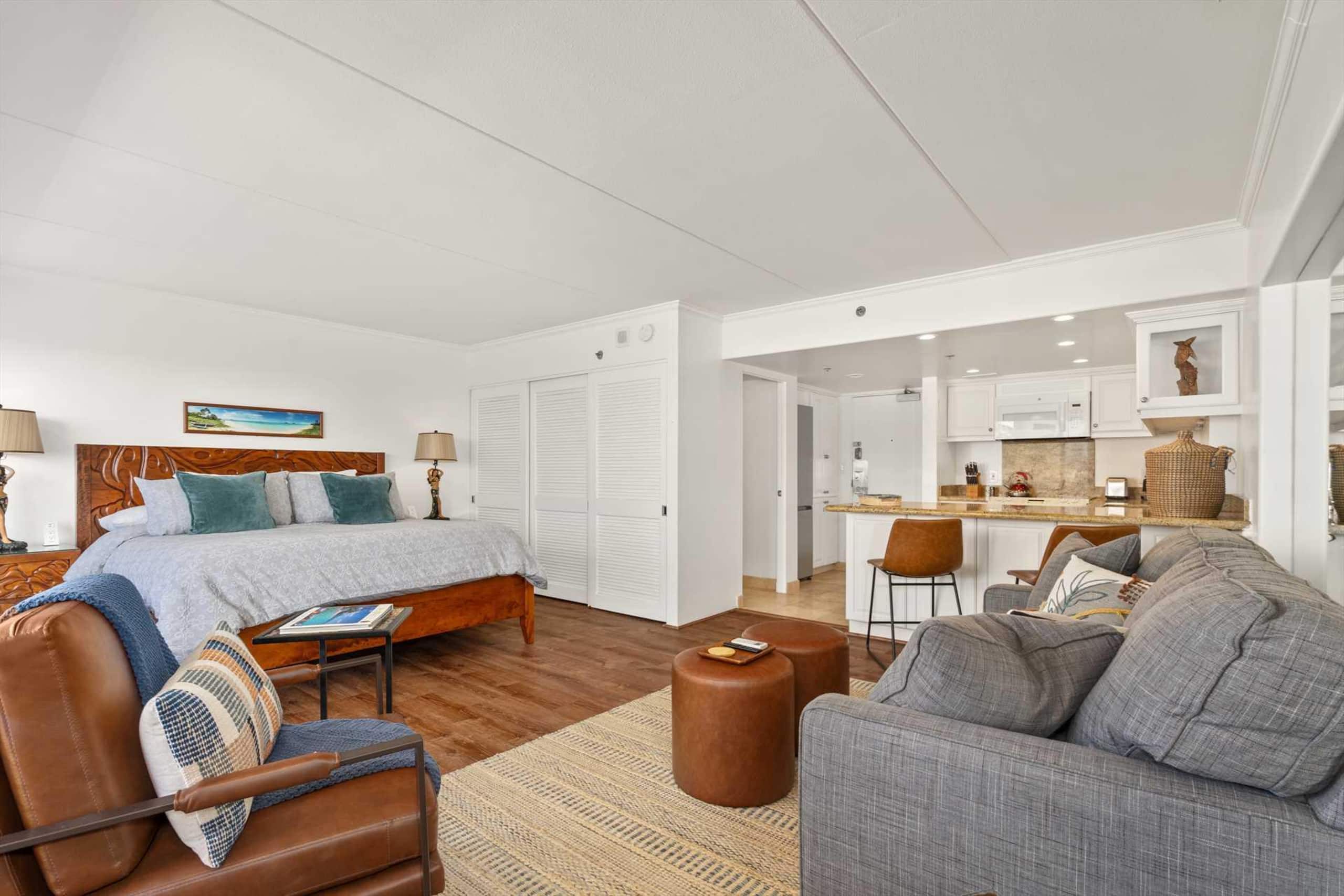 Condo in Honolulu · ★4.76 · 1 bedroom · 2 beds · 1 private bath - Image 6