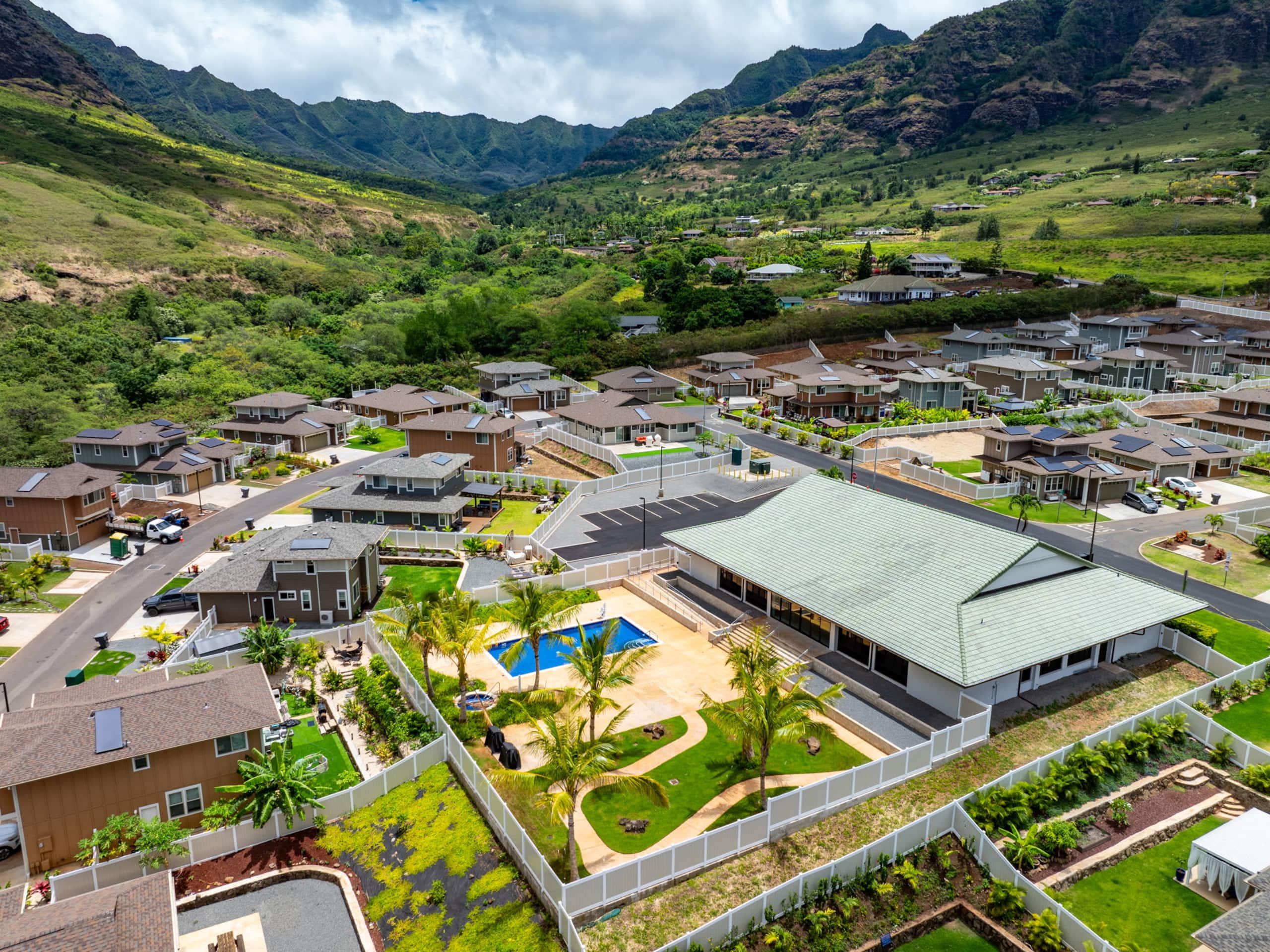 Home in Waianae · ★4.84 · 3 bedrooms · 4 beds · 2.5 private baths - Image 58