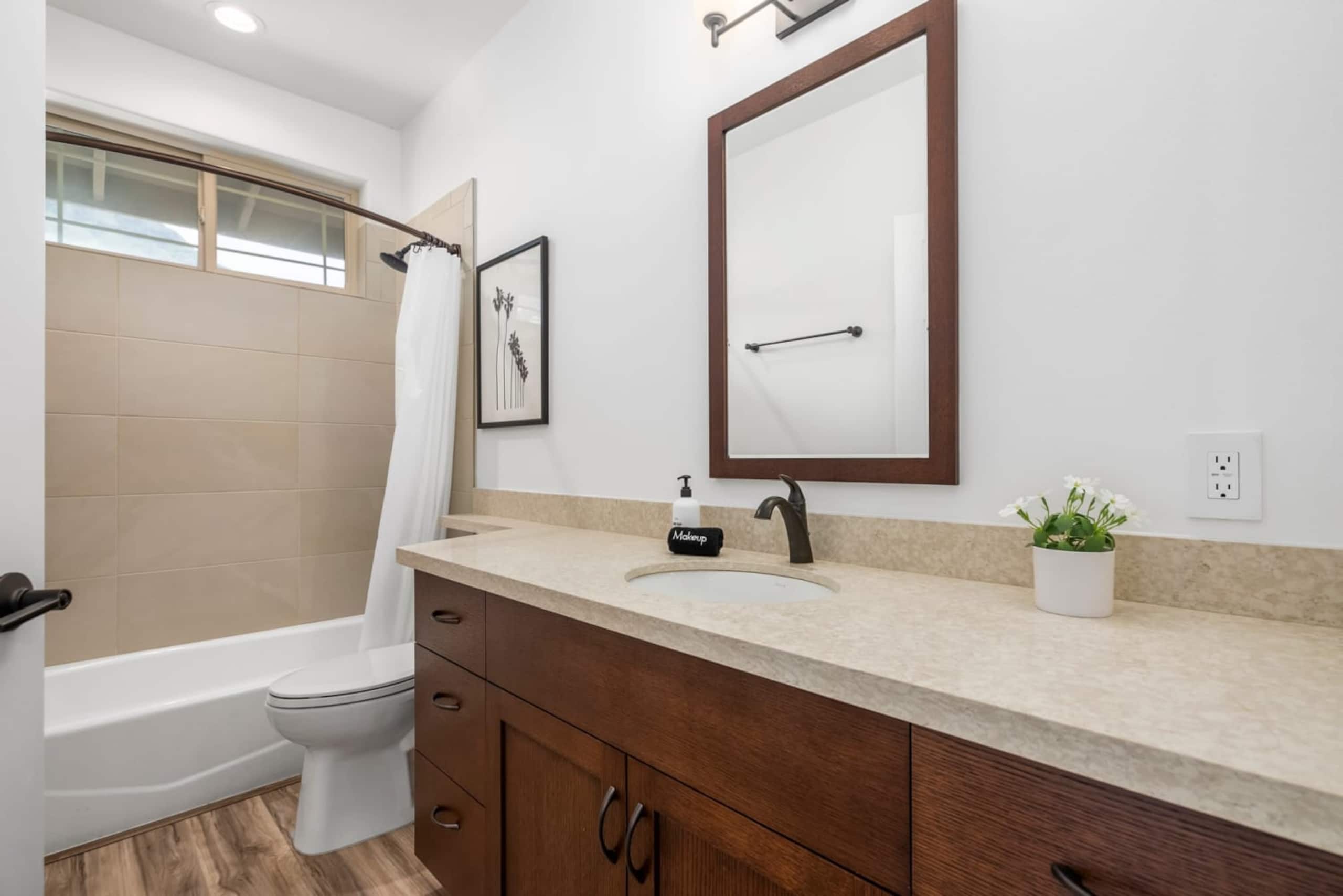 Home in Waianae · ★4.84 · 3 bedrooms · 4 beds · 2.5 private baths - Image 19
