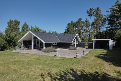 Beautiful home in Rønde with 3 Bedrooms and WiFi