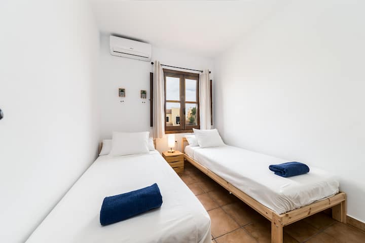 8 habitaciones pequeñas
