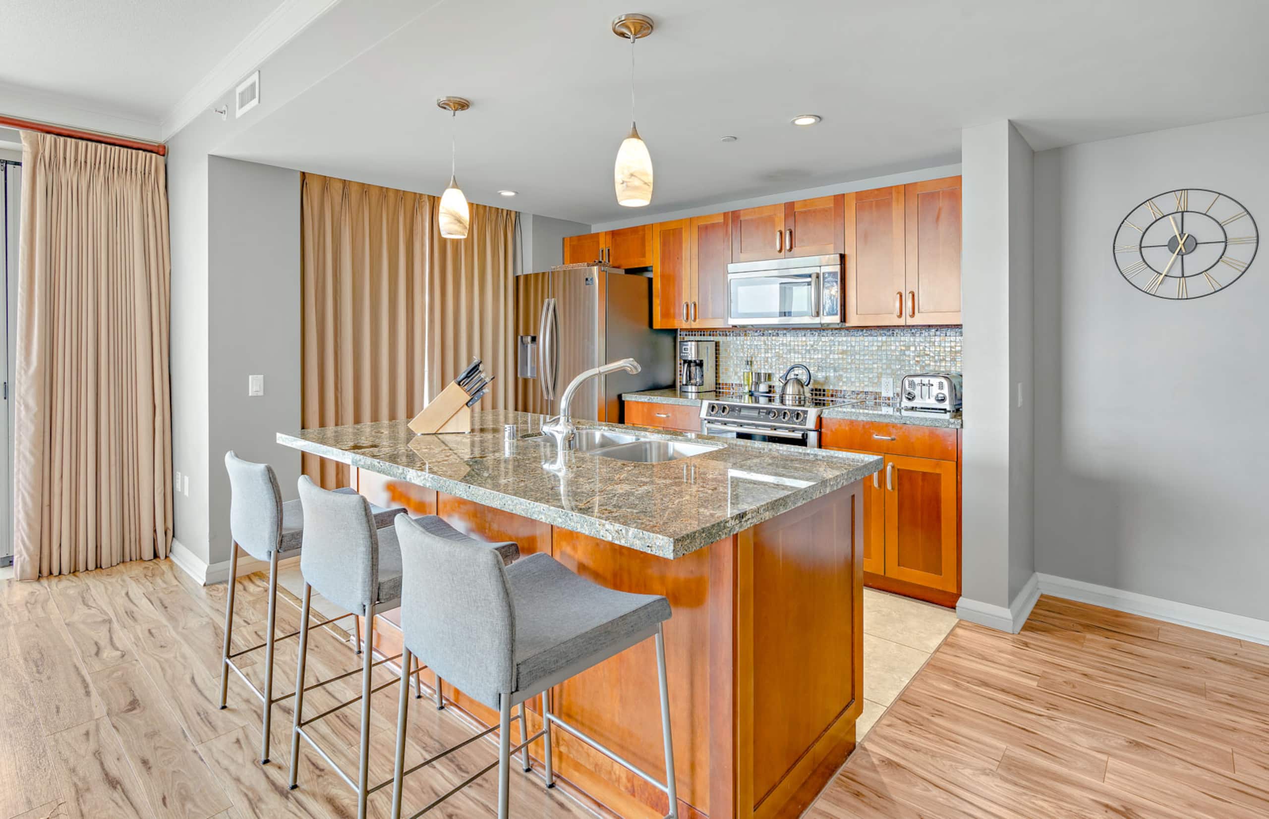 Condo in Lahaina · ★5.0 · 2 bedrooms · 3 beds · 2 baths - Image 5