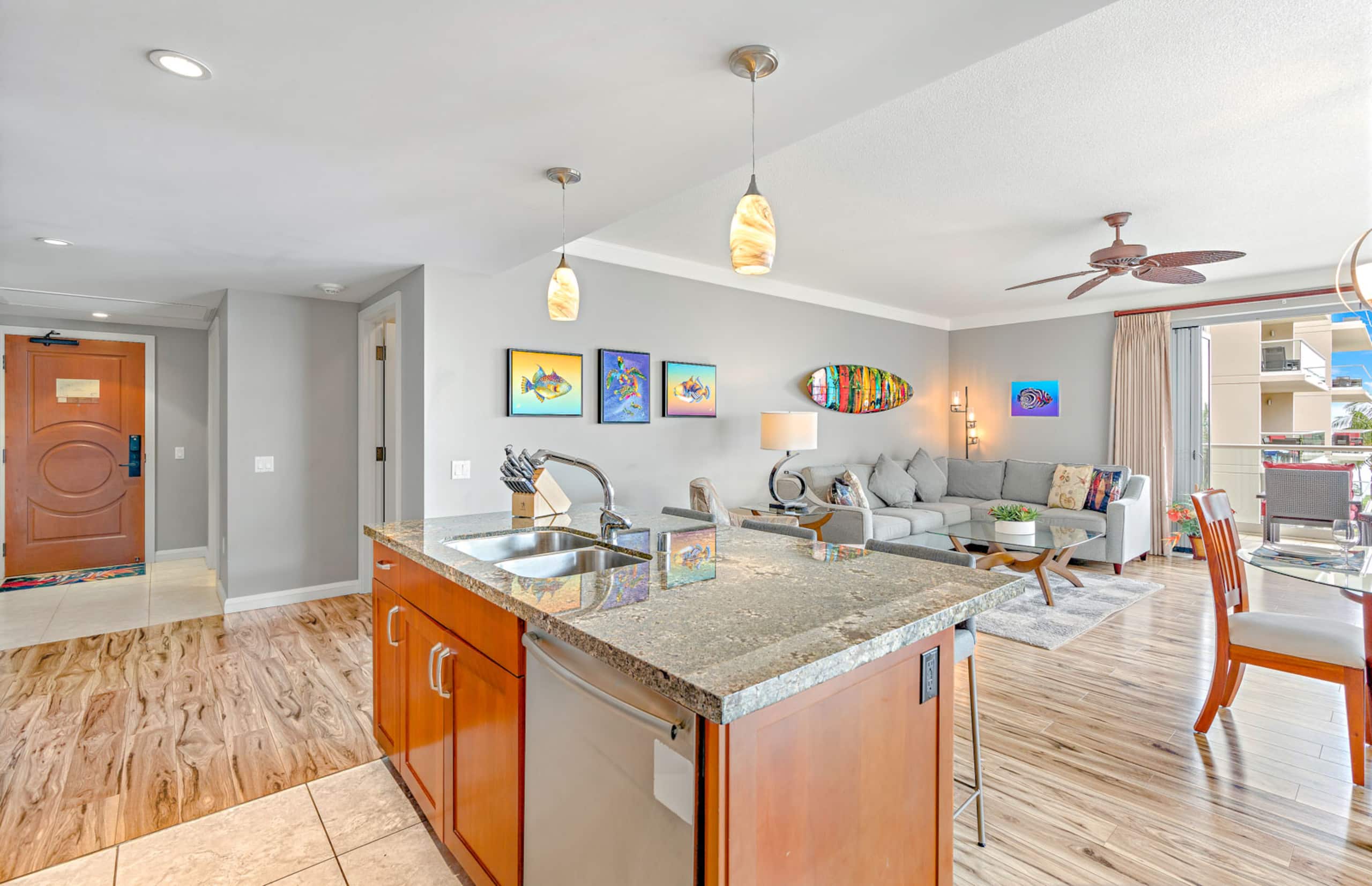 Condo in Lahaina · ★5.0 · 2 bedrooms · 3 beds · 2 baths - Image 12