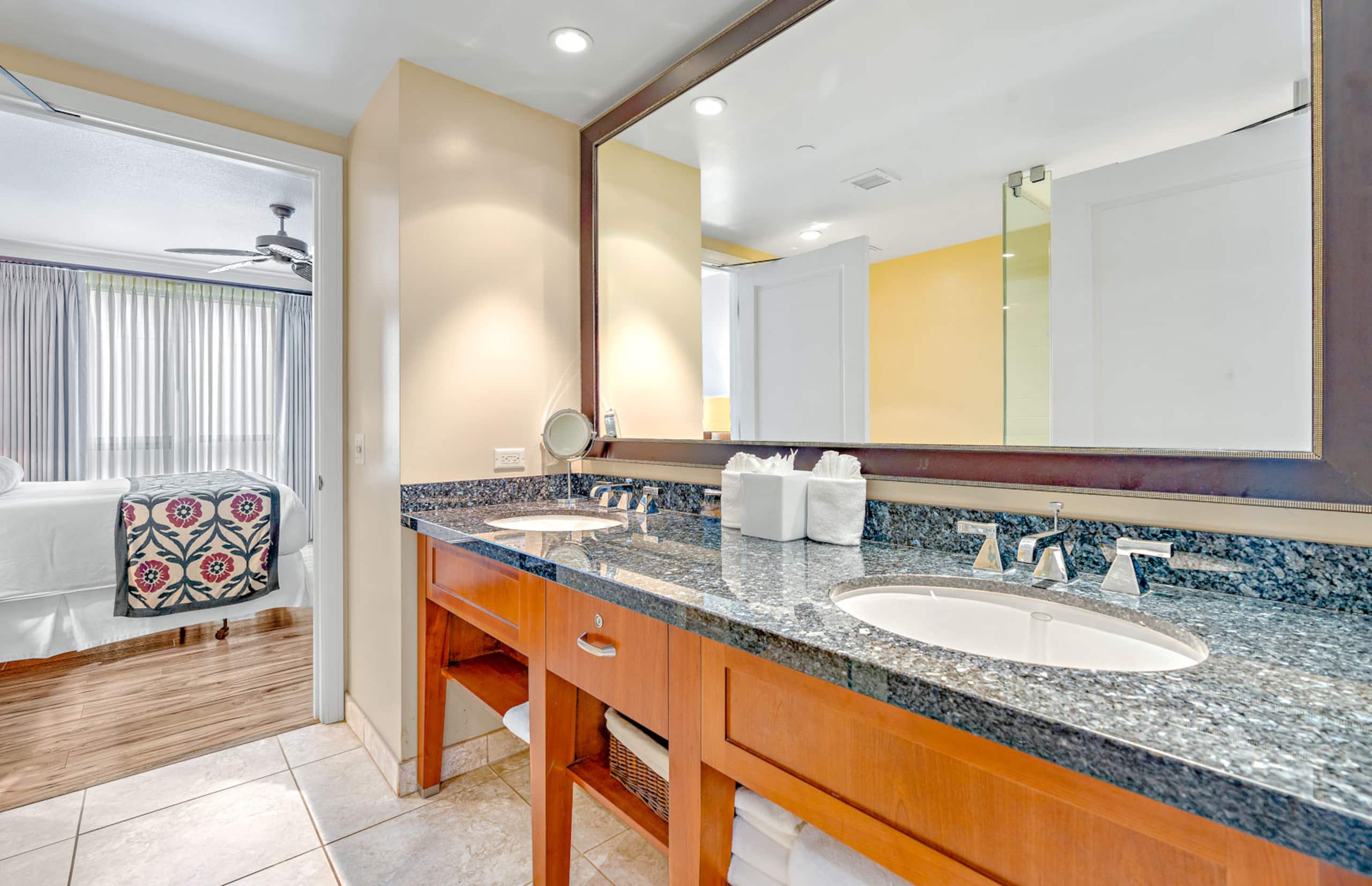 Condo in Lahaina · ★5.0 · 2 bedrooms · 3 beds · 2 baths - Image 23