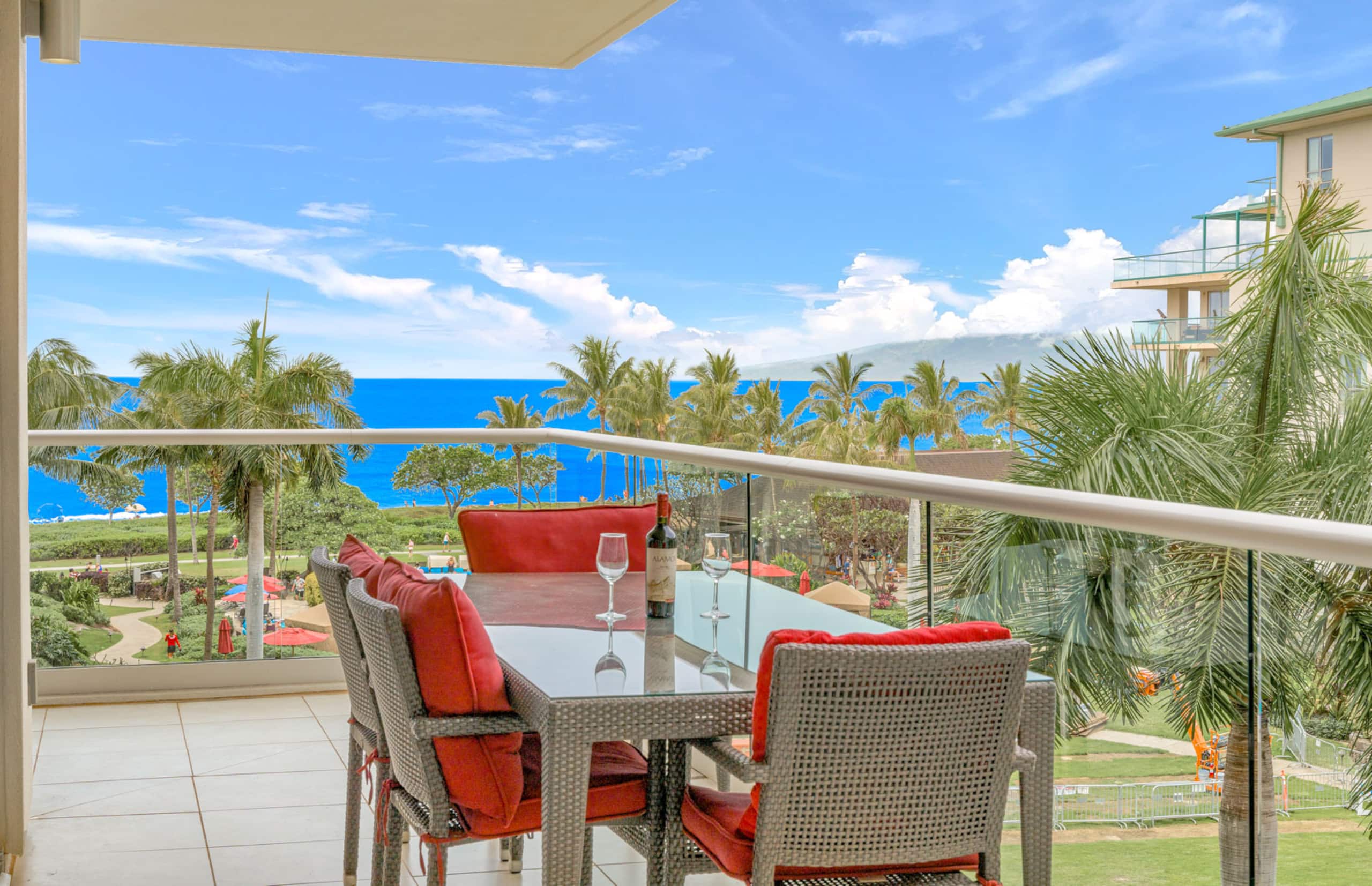 Condo in Lahaina · ★5.0 · 2 bedrooms · 3 beds · 2 baths - Image 3