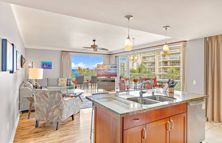 Maui Resort Rentals: Honua Kai Hokulani 415 gallery image 2