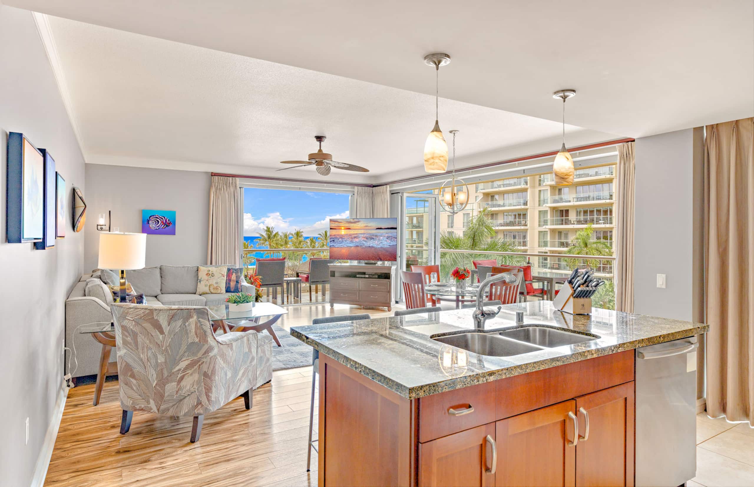 Condo in Lahaina · ★5.0 · 2 bedrooms · 3 beds · 2 baths - Image 2