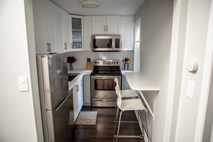 Inviting 2BR Townhouse w/ 2 WFH Setups and WiFi gallery image 3