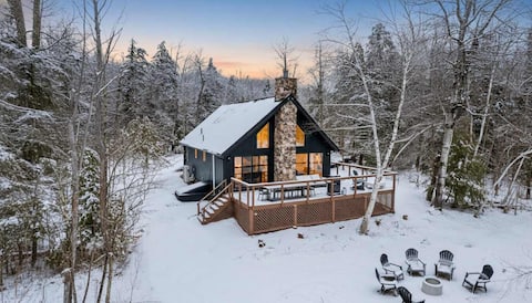 Tranquil 3-BR Waterfront Retreat