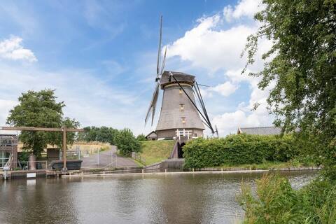 Chariot Retreat near Schiphol Airport & Amsterdam