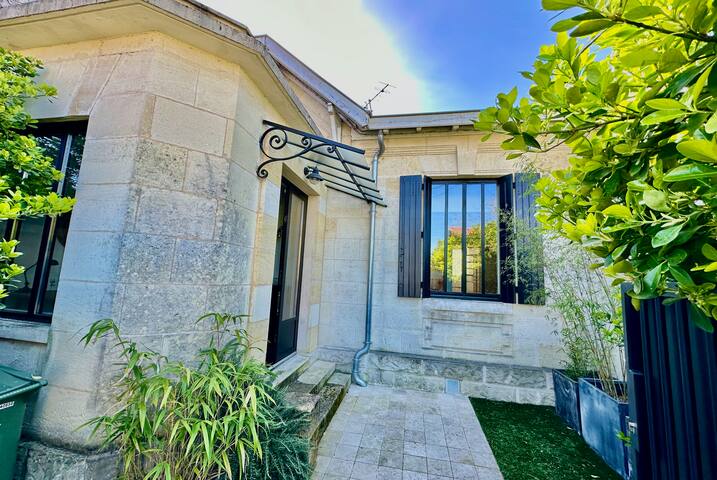 Paradis Bordeaux Le Bouscat a house with gallery image 3