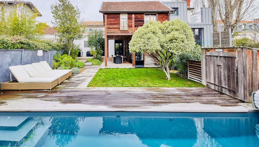 Paradis Bordeaux Le Bouscat a house with