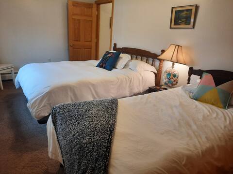 Spacious 3B/2B across from scenic Teal Lake