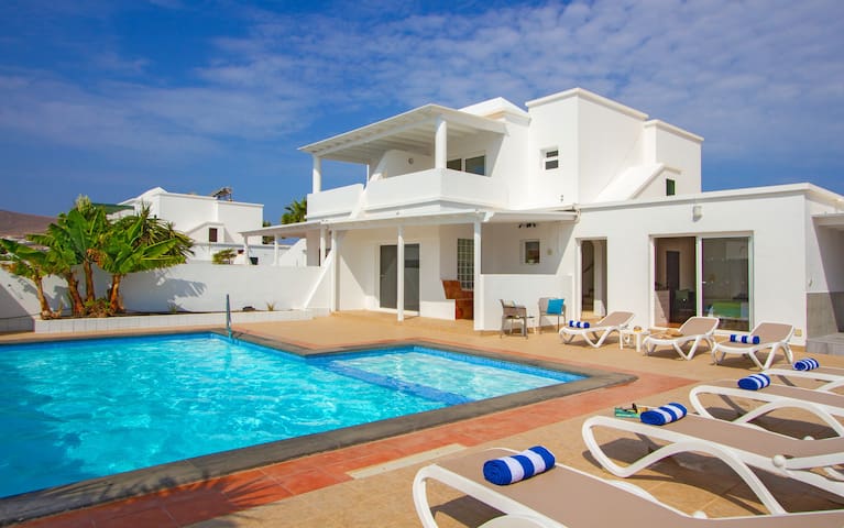 VillasPlayaBlanca managed Airbnb listing 1
