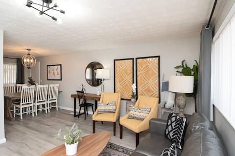 Central Location-Patio-Pet Friendly-No Airbnb Fees