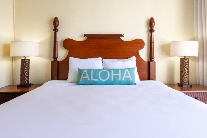 Home Away From Home! 2 Units w/ City Views, Pool gallery image 3