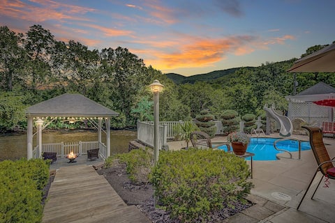 Jackson River Estate 3 dwellings on River w/ Pool sleeps 23