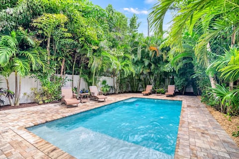 Casa Mahalo | Luxury Home Steps To SK Village!