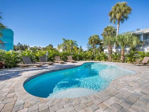 Siesta Sea Life | Walking Distance to SK Beach!
