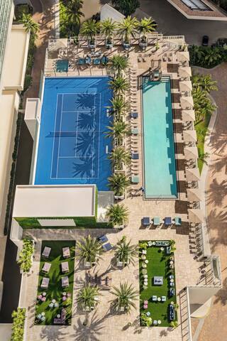 Relax and Recharge! Pool, Close to Hollywood Beach gallery image 4