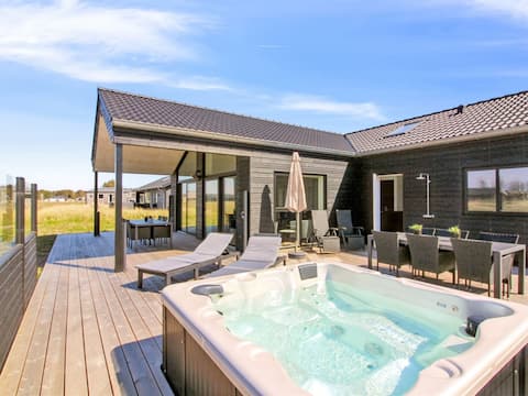 "Ambra" - 950m from the sea by Interhome