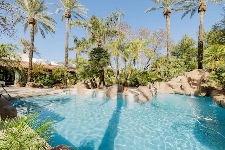 LuxeKey managed Airbnb listing 2