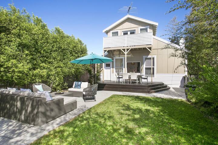 Hitchcock Beach House gallery image 5