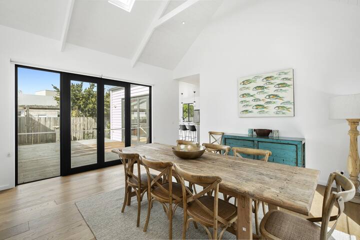 Punt Road Beach House gallery image 3