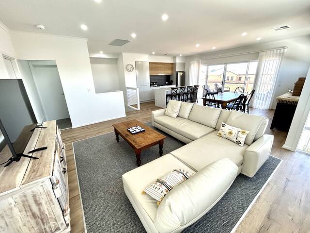 BNB By The Sea managed Airbnb listing 3