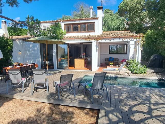 Sandra by Danlux Invest. Nice house with pool