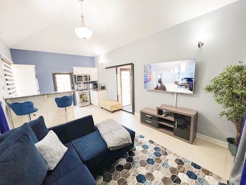 PineRidge Hideaway: 1 Bedroom Apartment #2