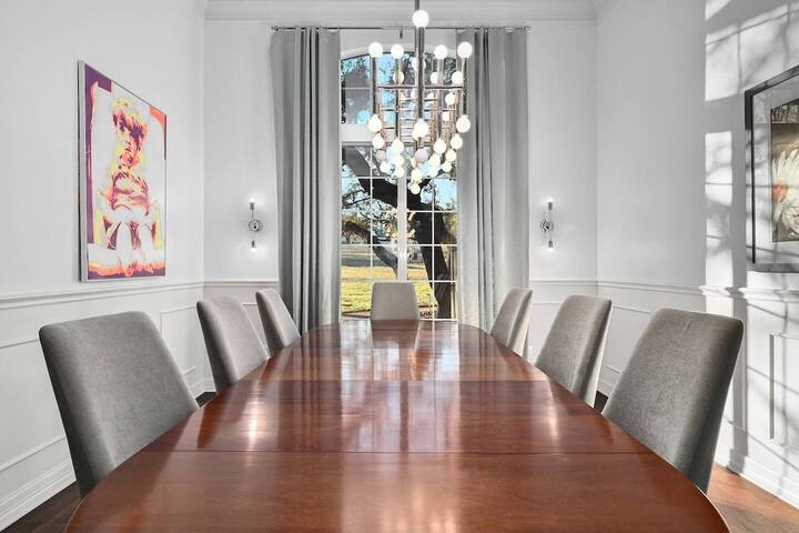 Perfect Retreat + Pool + Cedar Hot Tub + Sleeps 12 gallery image 5