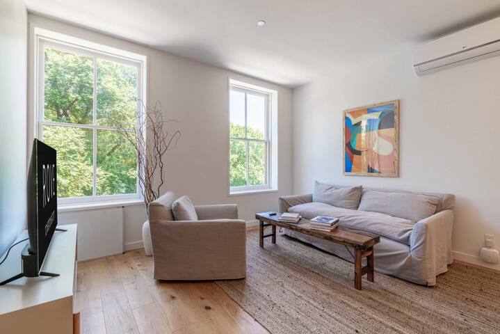 Park Place IV by RoveTravel 3 Bedroom in Gramercy gallery image 2