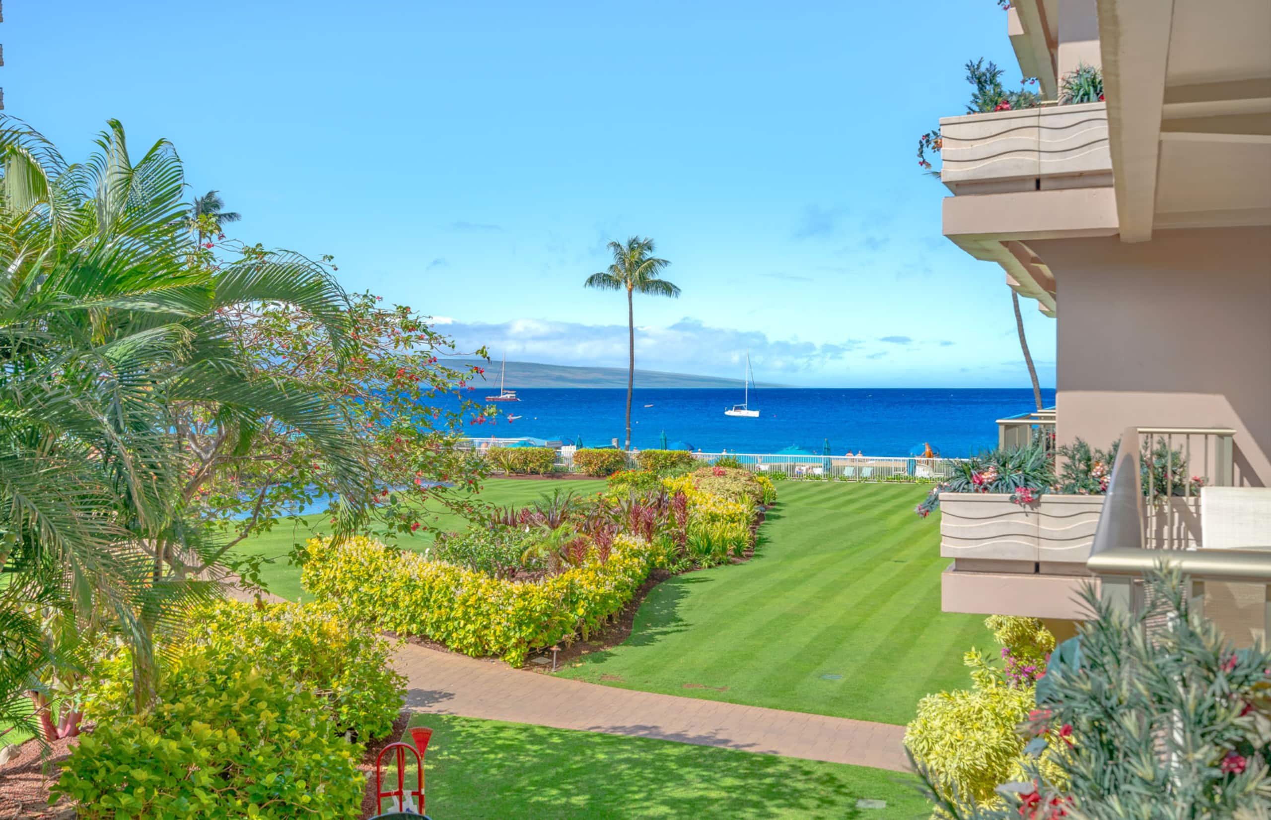 Condo in Lahaina · ★4.75 · 2 bedrooms · 2 beds · 2 baths - Image 18
