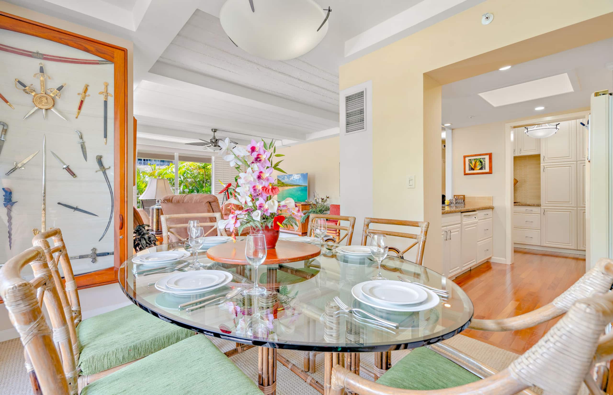 Condo in Lahaina · ★4.75 · 2 bedrooms · 2 beds · 2 baths - Image 9