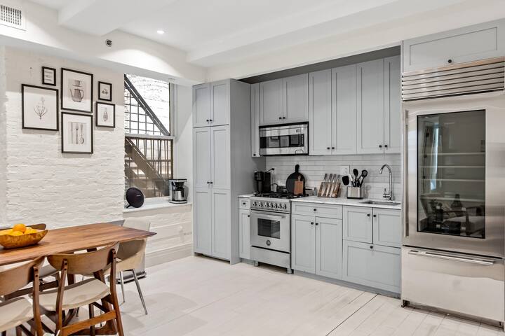 Highland Place I by RoveTravel | Luxury NoMad 3BR gallery image 2