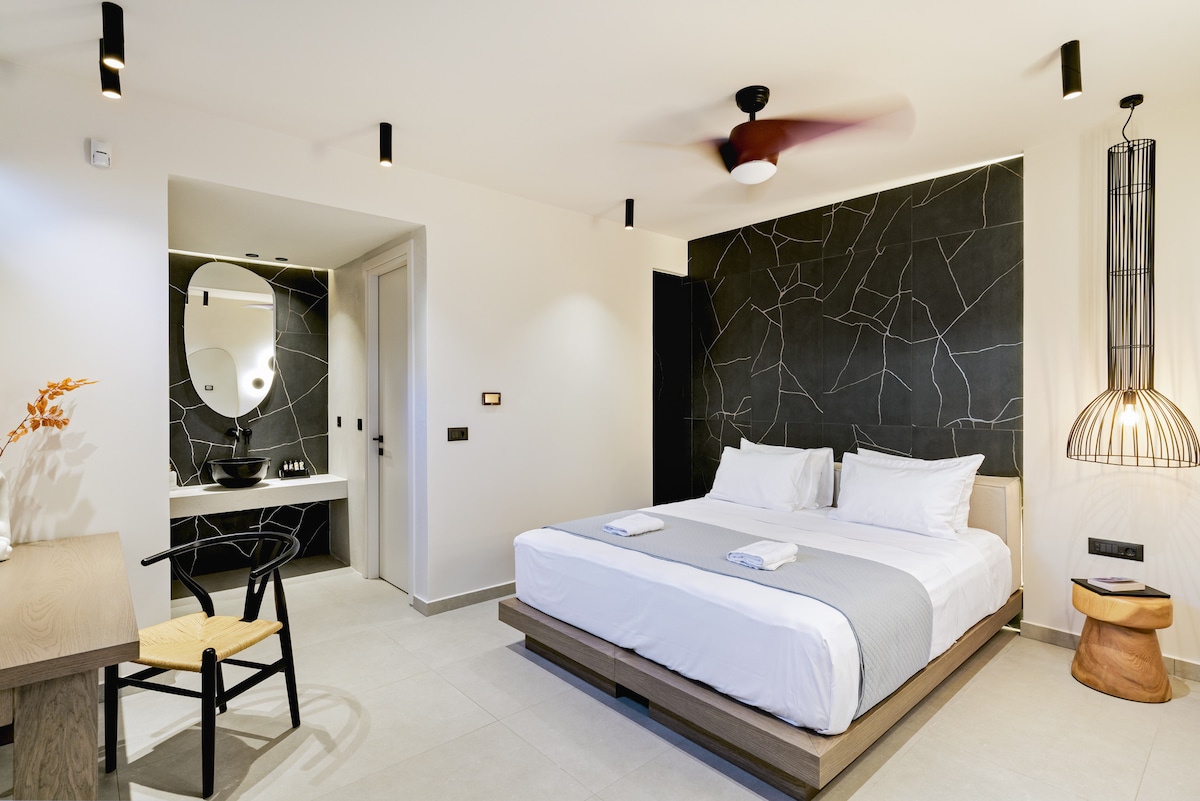 Quarto na cave com casa de banho privativa