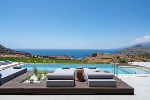 Villa 7 Seas - With Amazing View - Heated Pool