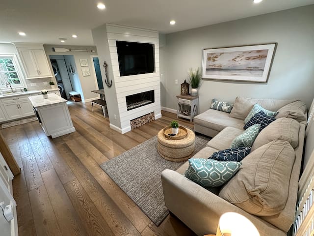 Beautifully Renovated 2 Bed 2 Bath Private Home