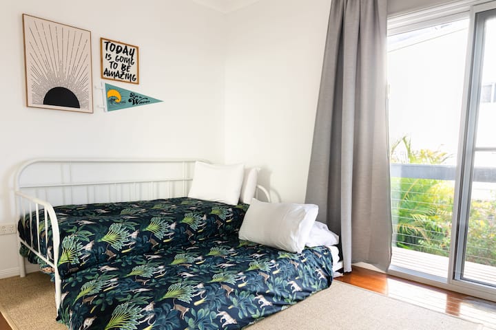 საძინებელი 4