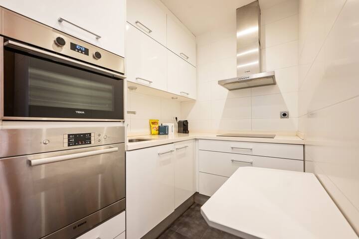 Sweett | Vicky Barcelona gallery image 5