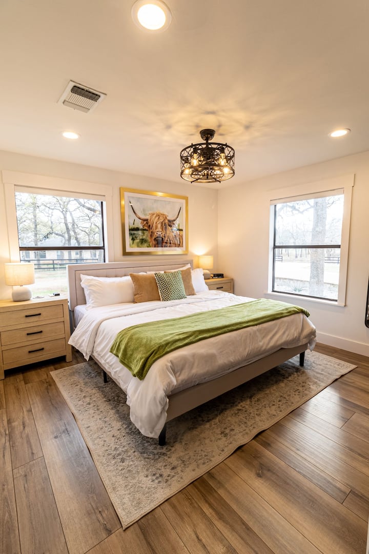 Bedroom 4 (King) Downstairs