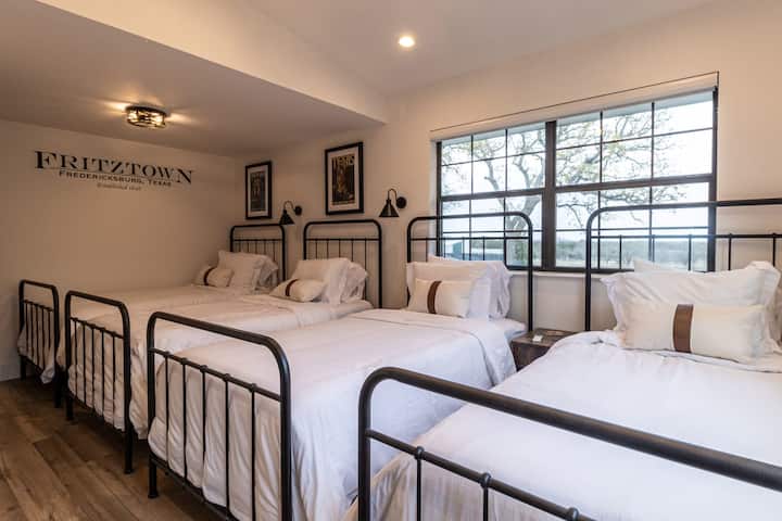 Upstairs Twin Loft (4 Twins)