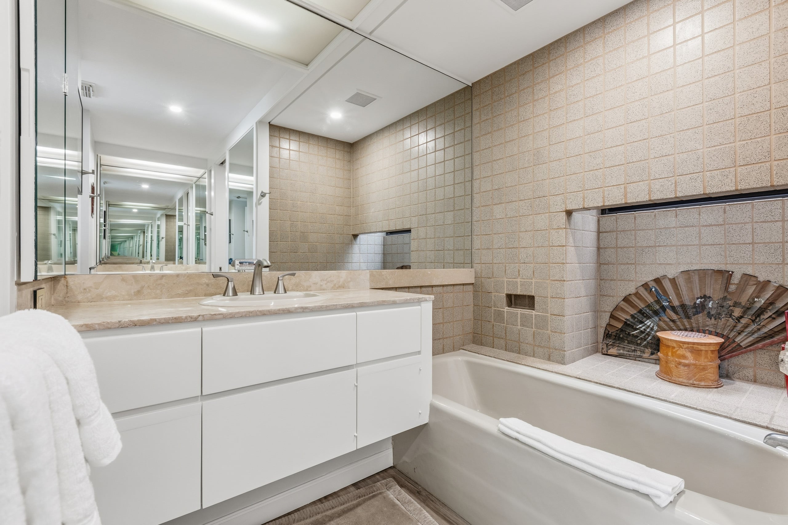 Condo in Waimea · ★4.67 · 2 bedrooms · 3 beds · 2.5 baths - Image 19