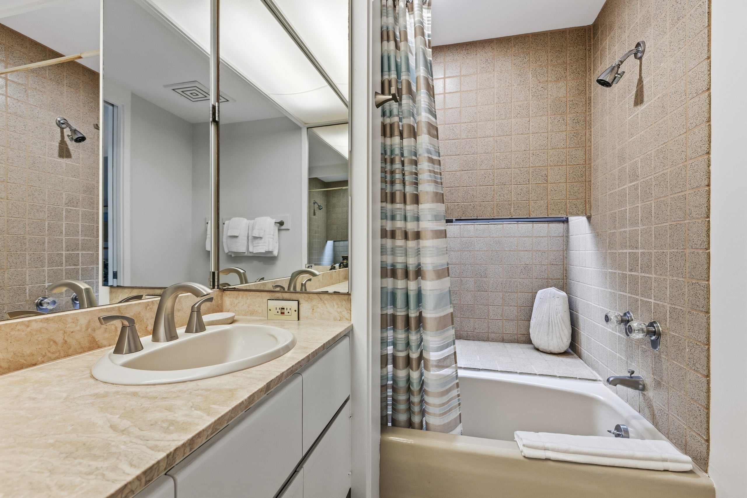 Condo in Waimea · ★4.67 · 2 bedrooms · 3 beds · 2.5 baths - Image 27