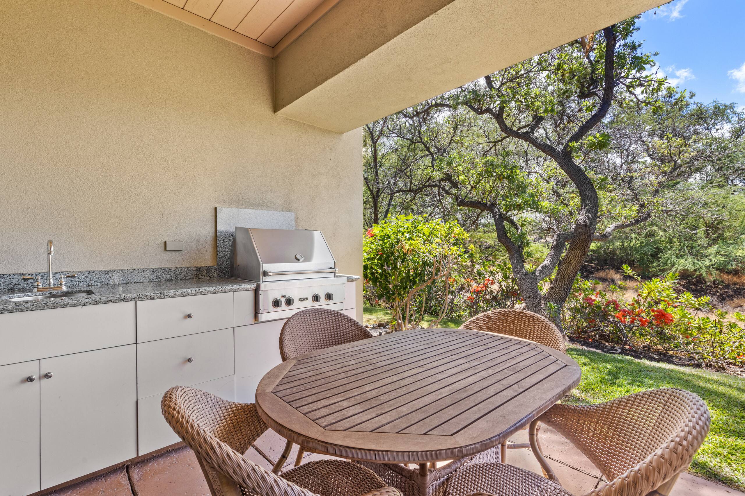 Condo in Waimea · ★5.0 · 2 bedrooms · 4 beds · 2.5 baths - Image 7